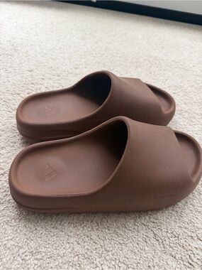 Adidas Yeezy Slide Flax Brown